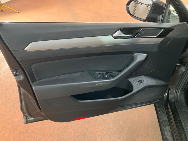 Volkswagen Passat 2.0 TDI Comfortline BlueMotion Tech 2017 – снимка 27