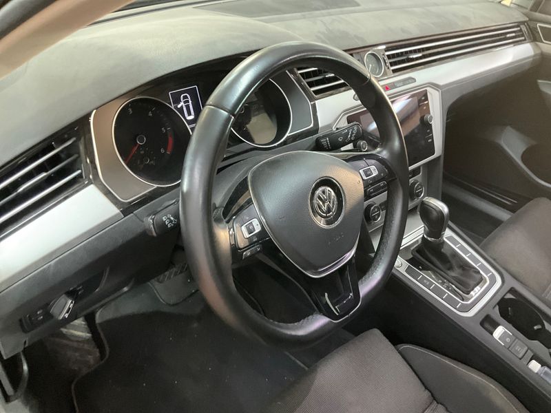 Volkswagen Passat 2.0 TDI Comfortline BlueMotion Tech 2017 – снимка 28