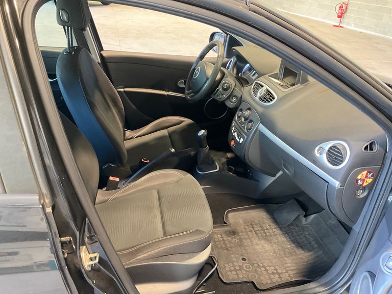 Renault Clio 1.2 Dynamique 2010 – снимка 3