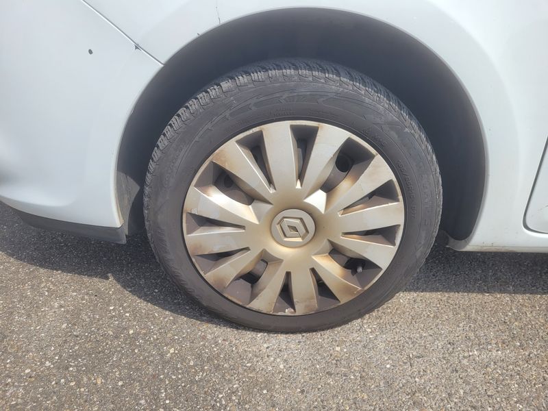 Renault Clio 1.5 dCi Expression Clim 2011 – снимка 3
