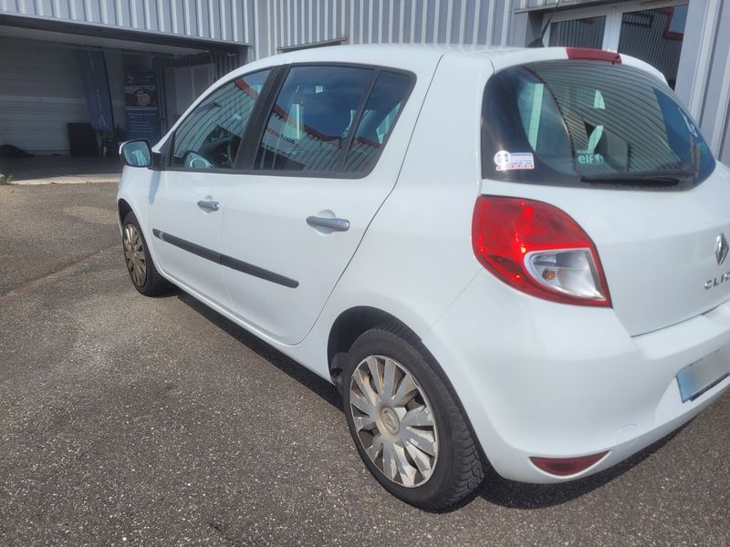 Renault Clio 1.5 dCi Expression Clim 2011 – снимка 6