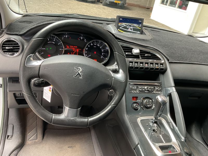 Peugeot 3008 1.6 THP Allure 2014 – снимка 17