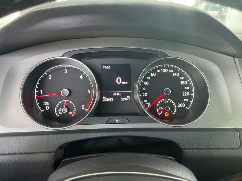 Volkswagen Golf VII 1.6 TDI Rabbit BlueMotion Tech 2015 – снимка 19