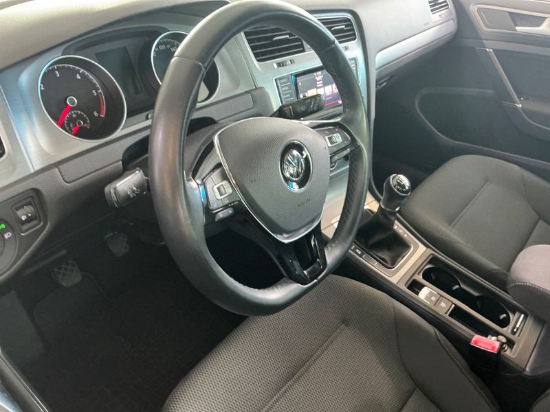 Volkswagen Golf VII 1.6 TDI Rabbit BlueMotion Tech 2015 – снимка 23