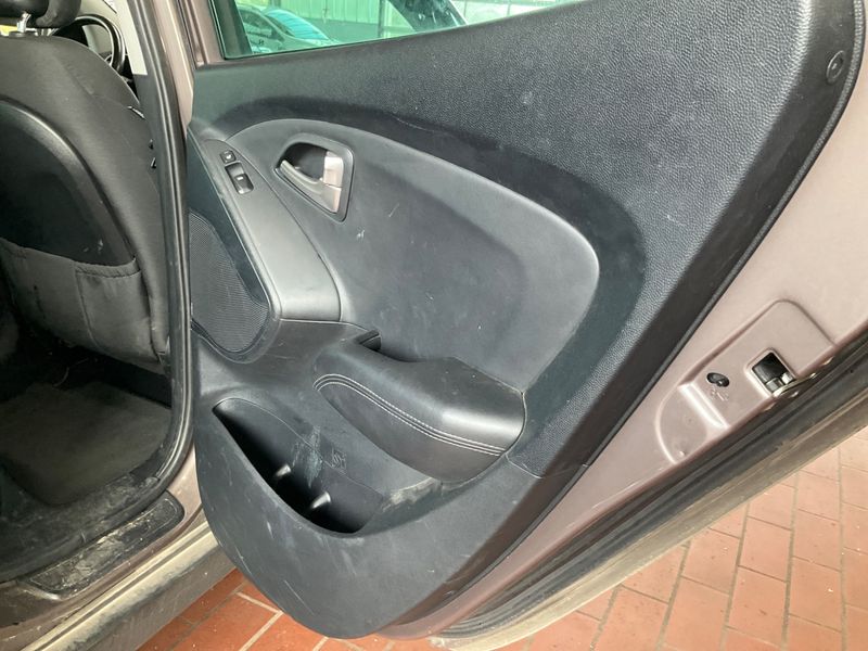 Hyundai ix35 2.0 CRDi 5 Star Edition AWD 2013 – снимка 50