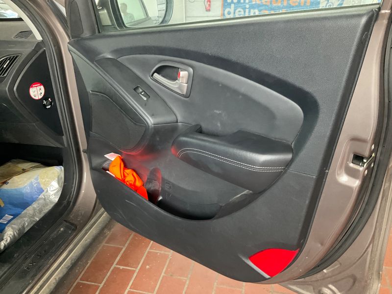 Hyundai ix35 2.0 CRDi 5 Star Edition AWD 2013 – снимка 37
