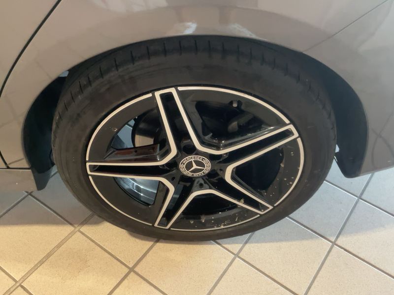 Mercedes-Benz CLA-Klasse CLA 200 d Shooting Brake AMG Line 2023 – снимка 5