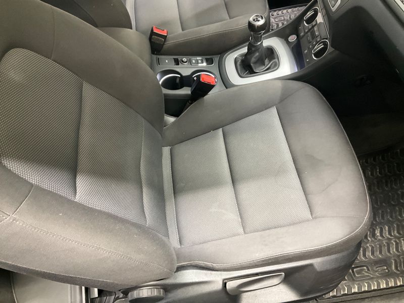 Audi Q3 2.0 TDI quattro 2015 – снимка 29