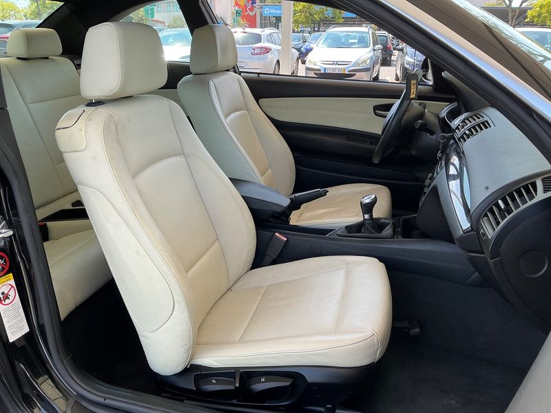 BMW 1er 123d 2008 – снимка 16