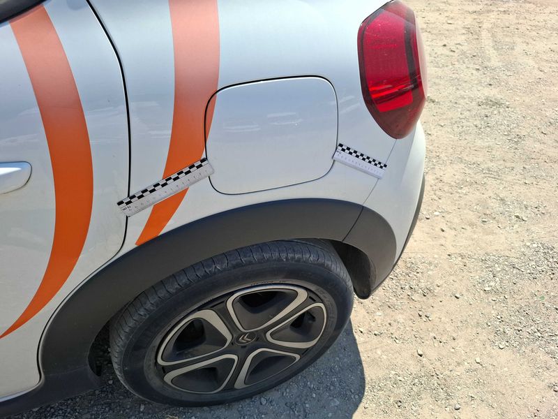 Citroen C3 1.5 Blue-HDi Société Feel Nav 2021 – снимка 40