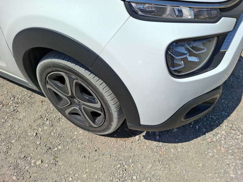 Citroen C3 1.5 Blue-HDi Société Feel Nav 2021 – снимка 48