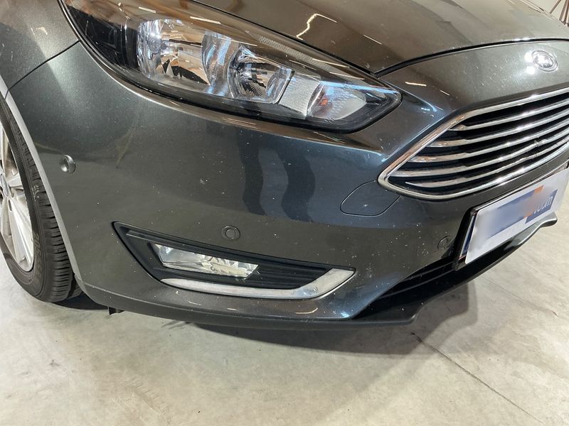 Ford Focus 1.0 EcoBoost Titanium 2017 – снимка 43