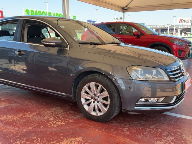 Volkswagen Passat 2.0 TDI Advance BlueMotion Tech 2011 – снимка 8