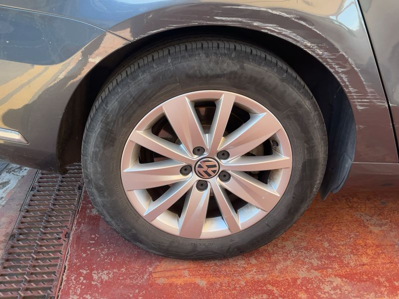 Volkswagen Passat 2.0 TDI Advance BlueMotion Tech 2011 – снимка 19