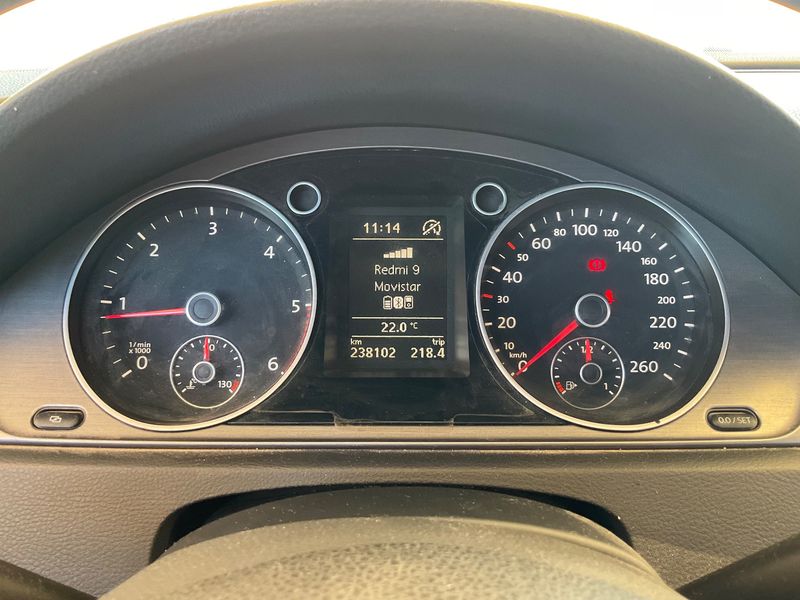 Volkswagen Passat 2.0 TDI Advance BlueMotion Tech 2011 – снимка 13