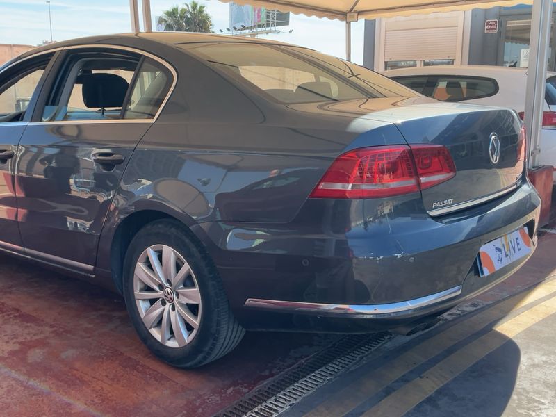 Volkswagen Passat 2.0 TDI Advance BlueMotion Tech 2011 – снимка 3