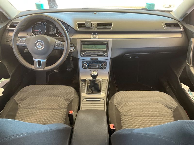 Volkswagen Passat 2.0 TDI Advance BlueMotion Tech 2011 – снимка 12