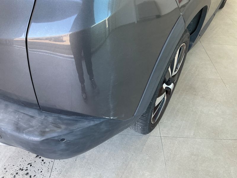 Peugeot 2008 1.2 PureTech Allure 2017 – снимка 27