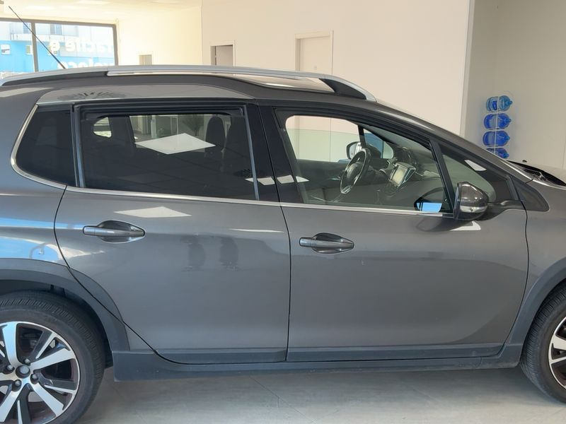 Peugeot 2008 1.2 PureTech Allure 2017 – снимка 10