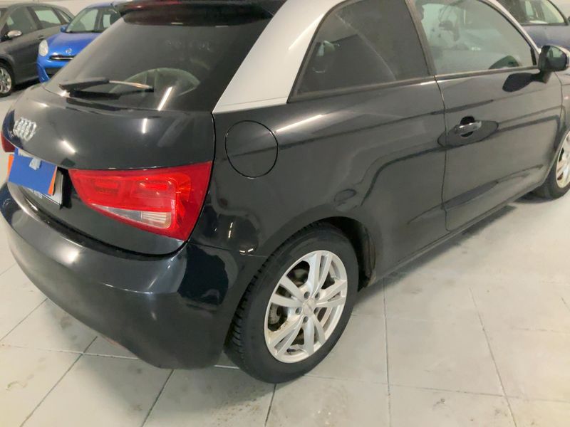 Audi A1 1.6 TDI S line Sportpaket 2011 – снимка 8