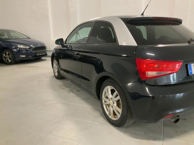 Audi A1 1.6 TDI S line Sportpaket 2011 – снимка 6