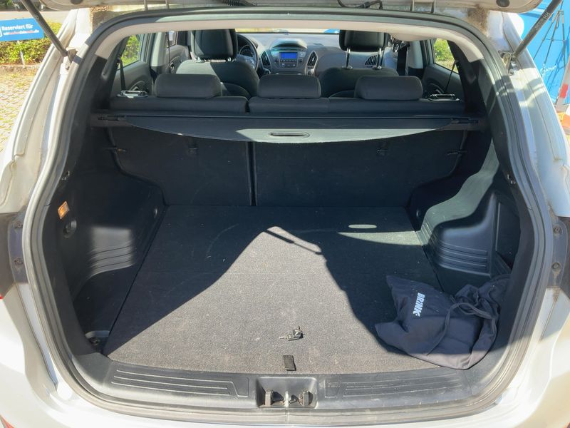Hyundai Tucson 1.6 Classic blue 2WD 2015 – снимка 15