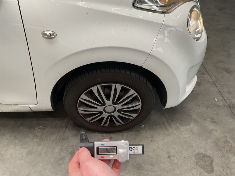 Citroen C1 1.0 e-VTi Feel 2014 – снимка 11
