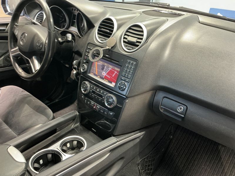 Mercedes-Benz M-Klasse ML 350 CDI 4Matic 2010 – снимка 27