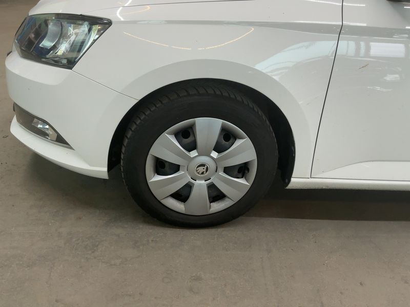 Skoda Fabia 1.0 TSI Ambition 2017 – снимка 3