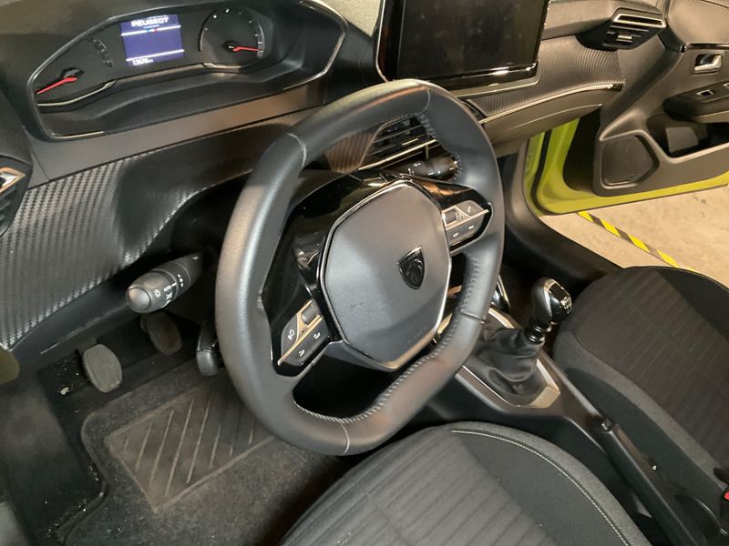 Peugeot 208 1.2 PureTech Active 2024 – снимка 29