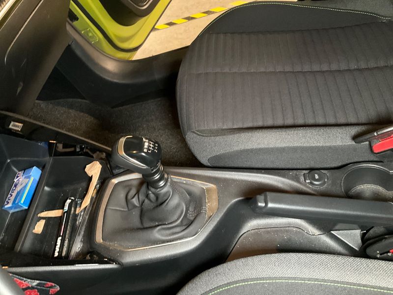Peugeot 208 1.2 PureTech Active 2024 – снимка 27