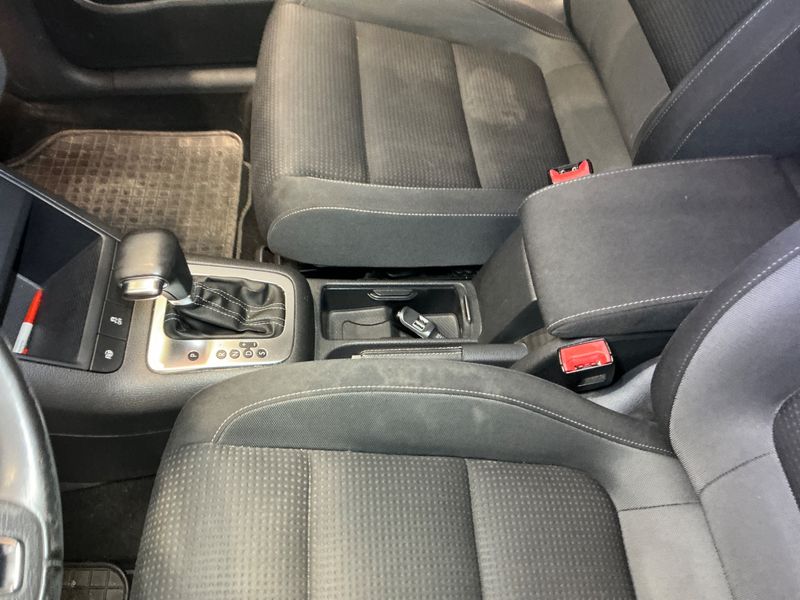 Volkswagen Golf VI Plus 1.2 TSI Team 2010 – снимка 37