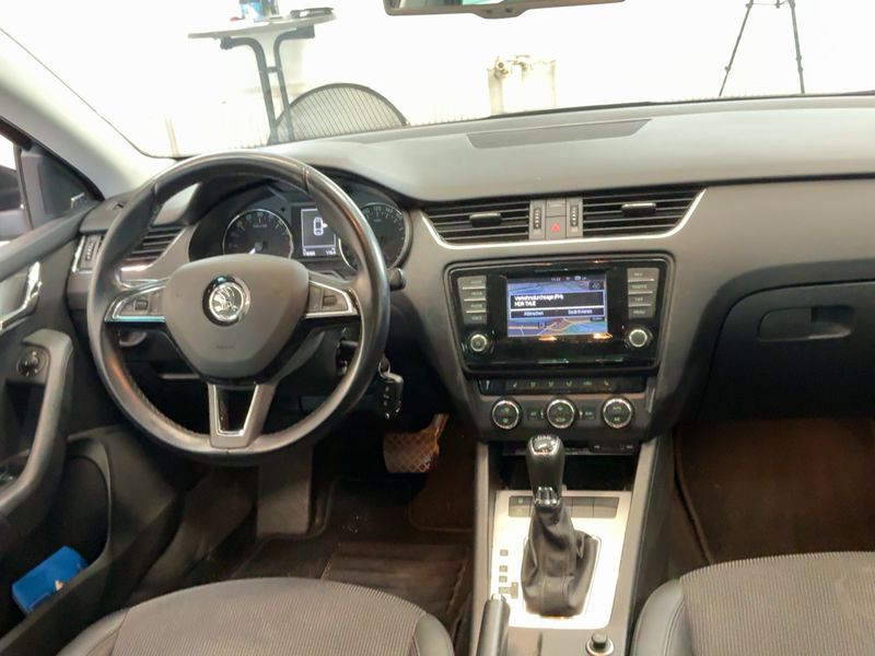 Skoda Octavia 2.0 TDI Elegance 2014 – снимка 18