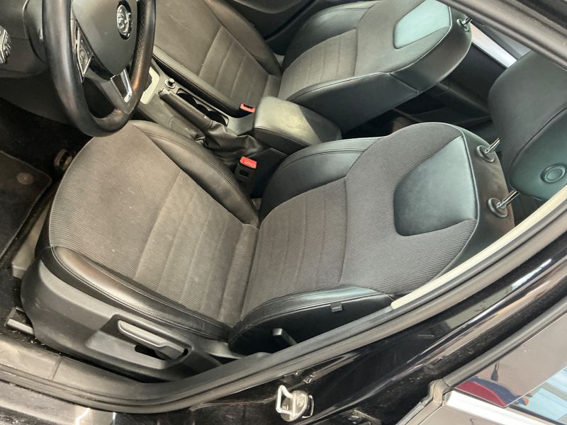 Skoda Octavia 2.0 TDI Elegance 2014 – снимка 36