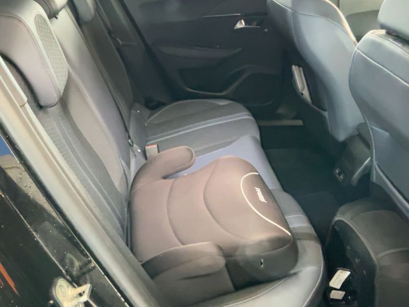 Peugeot 2008 1.2 PureTech Allure 2020 – снимка 19