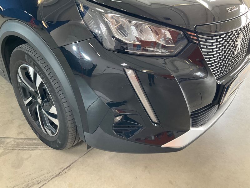 Peugeot 2008 1.2 PureTech Allure 2020 – снимка 31