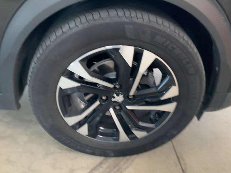 Peugeot 2008 1.2 PureTech Allure 2020 – снимка 11