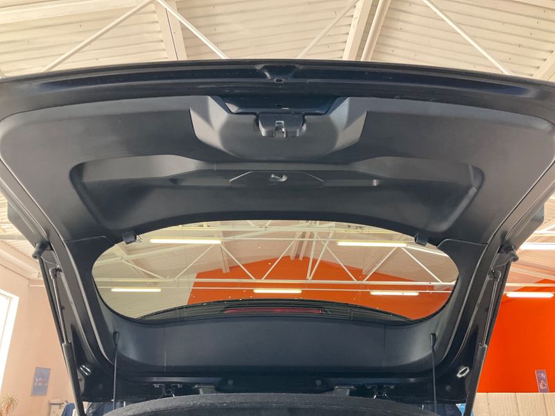 Peugeot 2008 1.2 PureTech Allure 2020 – снимка 23