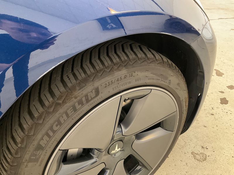Tesla Model 3 Standard Range 2023 – снимка 22