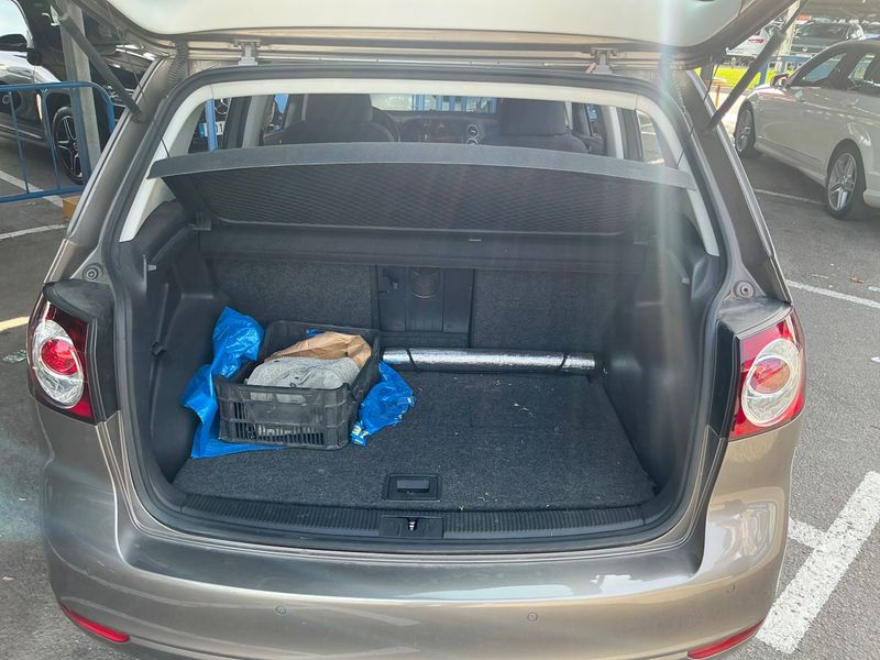 Volkswagen Golf VI Plus 1.6 TDI Sport 2009 – снимка на щета