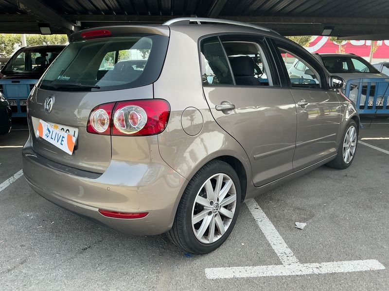 Volkswagen Golf VI Plus 1.6 TDI Sport 2009 – снимка 2