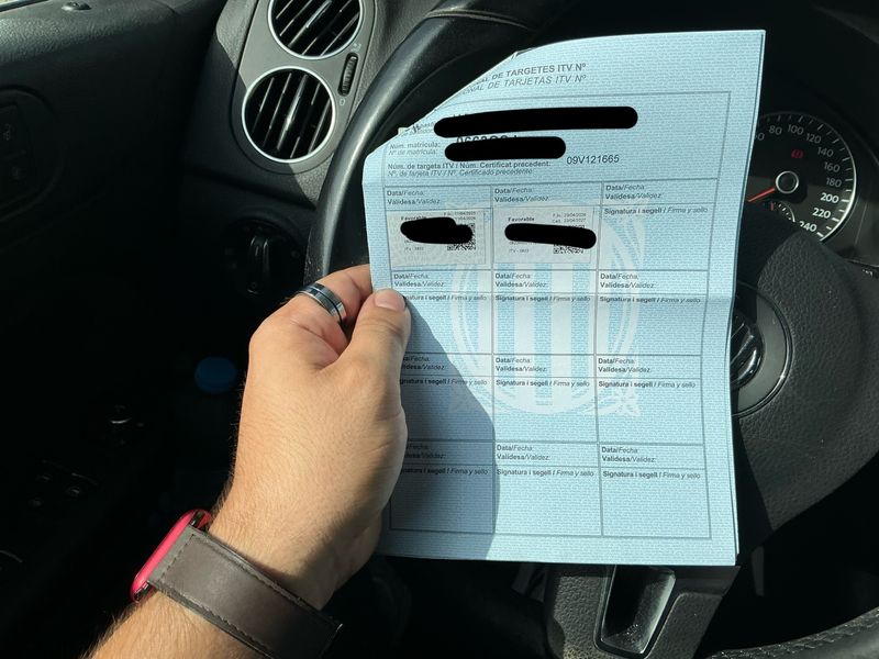 Volkswagen Golf VI Plus 1.6 TDI Sport 2009 – снимка на щета