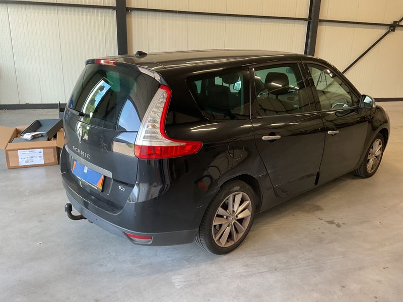 Renault Grand Scenic 1.4 TCe Exception 2010 – снимка 2