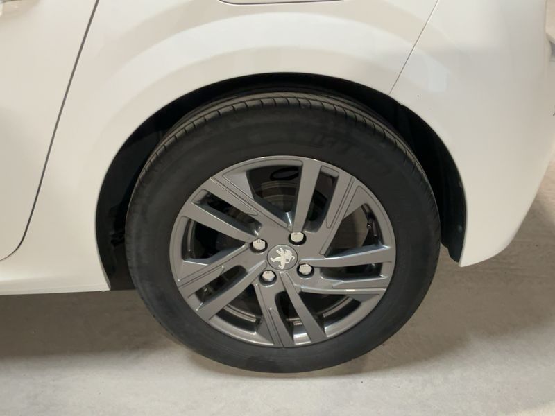 Peugeot 208 1.2 PureTech Active Pack 2022 – снимка 5