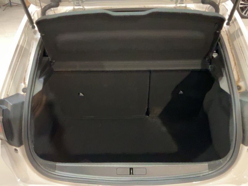 Peugeot 208 1.2 PureTech Active Pack 2022 – снимка 15