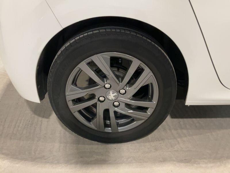 Peugeot 208 1.2 PureTech Active Pack 2022 – снимка 9