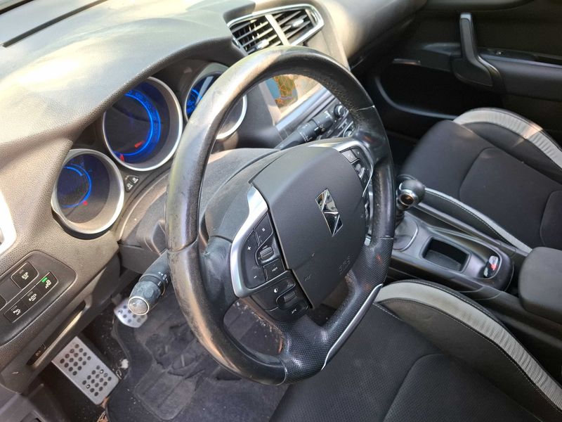Citroen DS4 1.6 e-HDi SoChic 2013 – снимка на щета 112