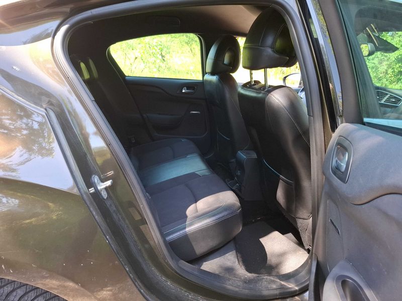 Citroen DS4 1.6 e-HDi SoChic 2013 – снимка 14
