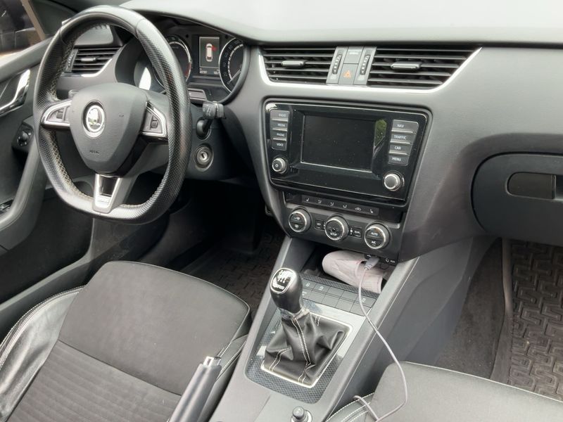 Skoda Octavia 2.0 TDI RS 2015 – снимка 17