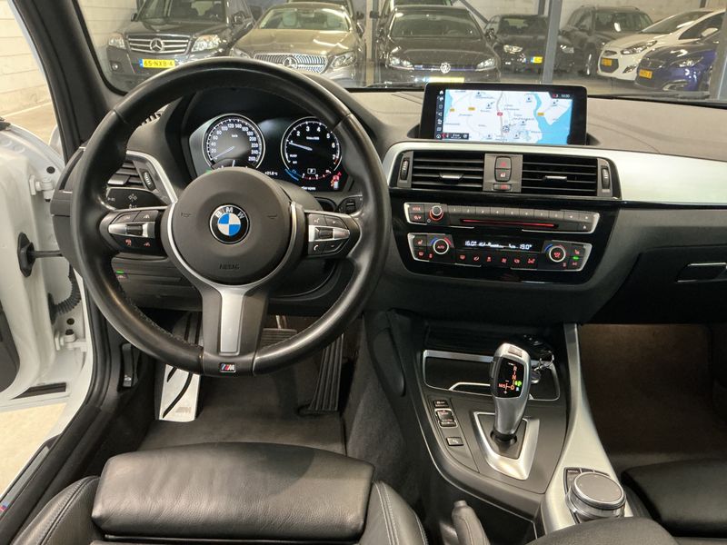 BMW 1er 118i M Sport 2018 – снимка 17